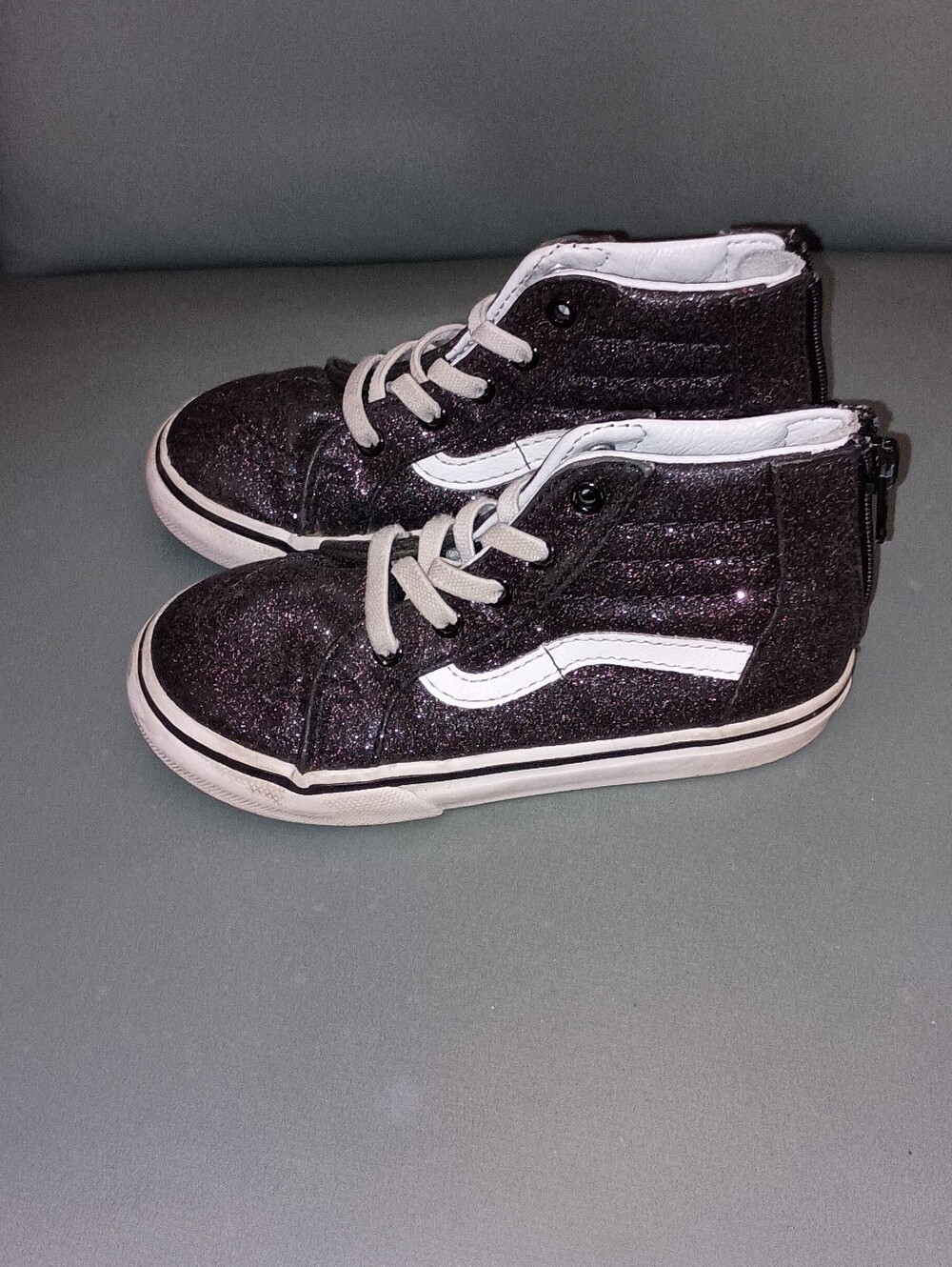 Vans Toddler Sneakers in Black and White Girls Toddler 8.5
